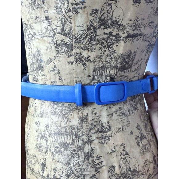 Louis Vuitton Women’s Leather Belt Blue Adjustable Hook Front 31”-34” - Picture 13 of 16